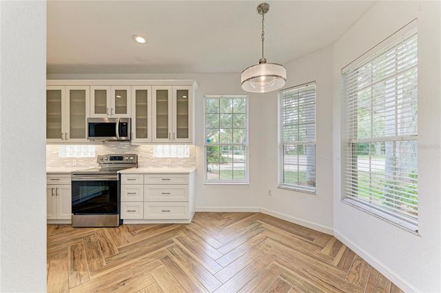 5047 LAKESCENE PLACE, Sarasota, FL 34243