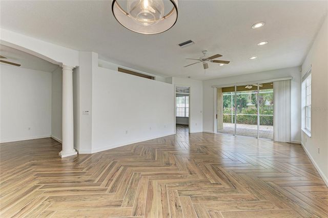 5047 LAKESCENE PLACE, Sarasota, FL 34243
