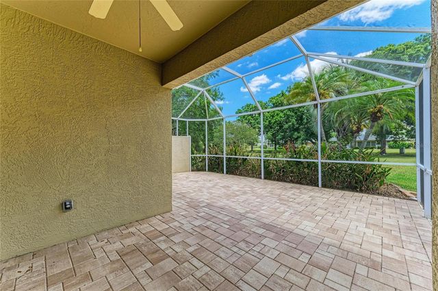 5047 LAKESCENE PLACE, Sarasota, FL 34243