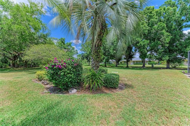5047 LAKESCENE PLACE, Sarasota, FL 34243