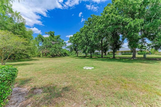 5047 LAKESCENE PLACE, Sarasota, FL 34243
