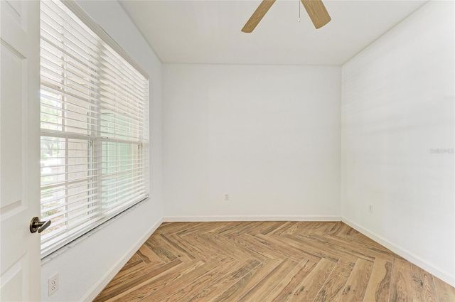 5047 LAKESCENE PLACE, Sarasota, FL 34243