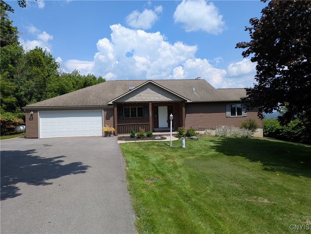 7637 GATES Road, Pompey, NY 13104