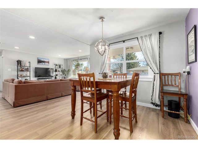 1739 Collyer St, Longmont, CO 80501
