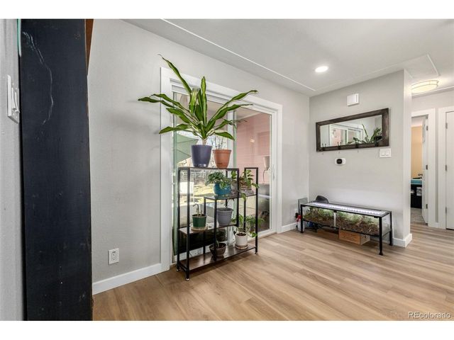 1739 Collyer St, Longmont, CO 80501