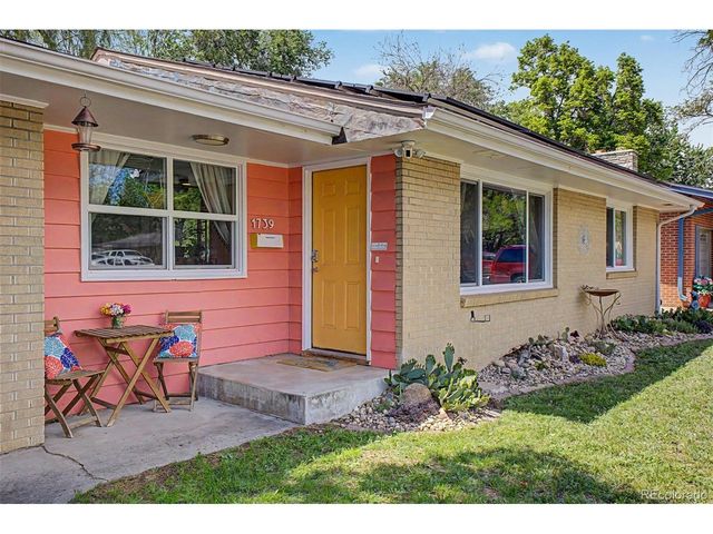 1739 Collyer St, Longmont, CO 80501