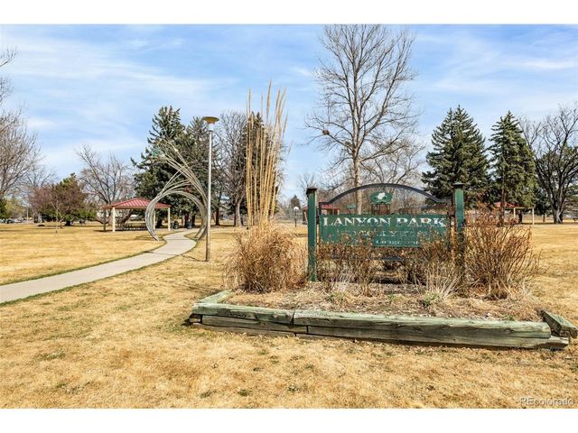 1739 Collyer St, Longmont, CO 80501