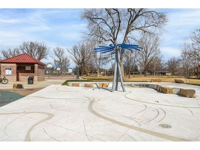1739 Collyer St, Longmont, CO 80501