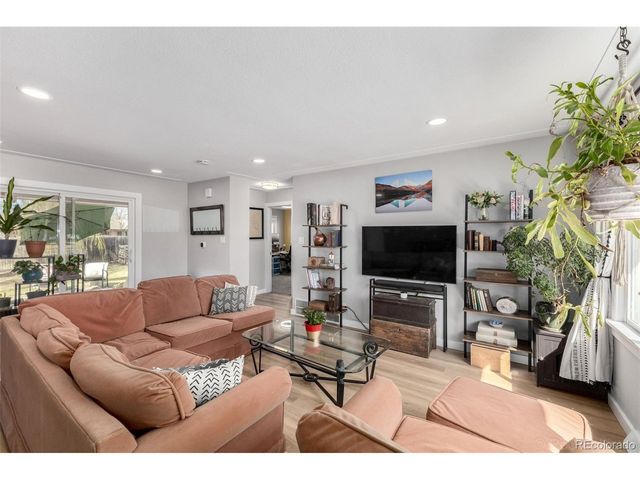 1739 Collyer St, Longmont, CO 80501