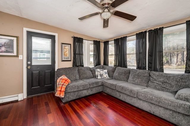 69 Chestnut Hill Road, Rochester, NH 03867