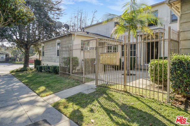 5202 Knowlton Street, Los Angeles, CA 90045