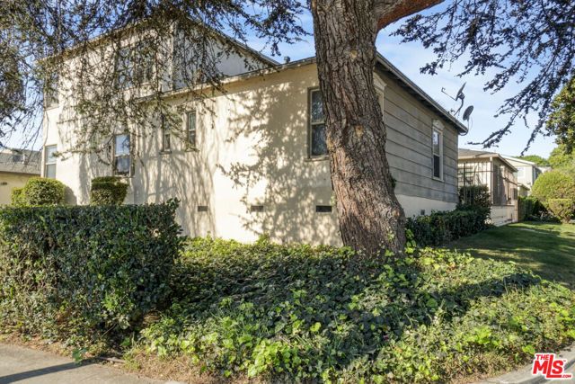 5202 Knowlton Street, Los Angeles, CA 90045