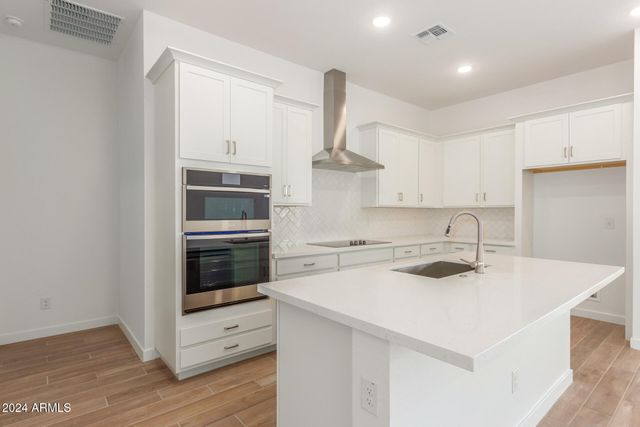 7010 E DRYGULCH Road, San Tan Valley, AZ 85143