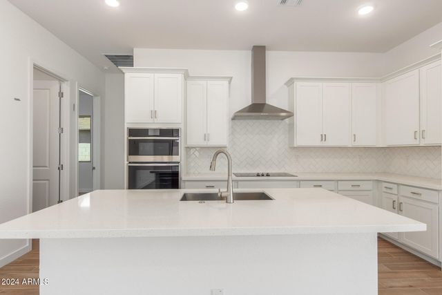 7010 E DRYGULCH Road, San Tan Valley, AZ 85143