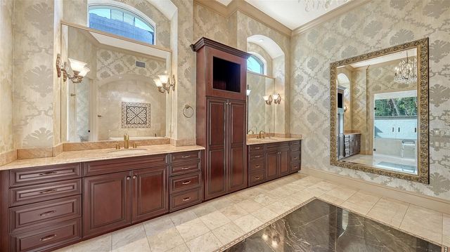 570 S SPOONBILL DRIVE, Sarasota, FL 34236