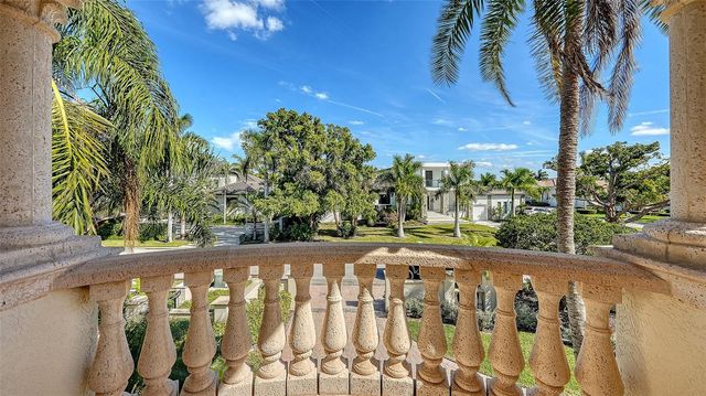 570 S SPOONBILL DRIVE, Sarasota, FL 34236