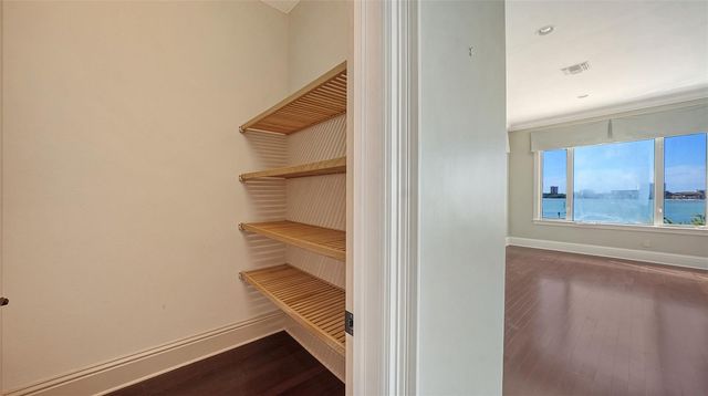 570 S SPOONBILL DRIVE, Sarasota, FL 34236