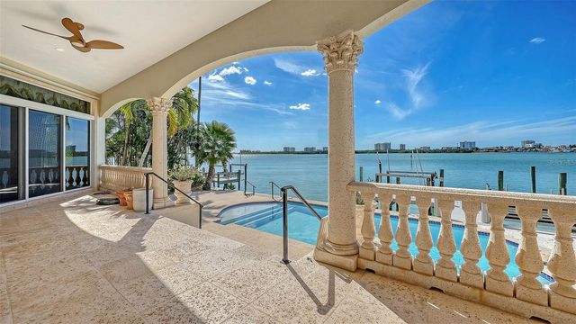 570 S SPOONBILL DRIVE, Sarasota, FL 34236