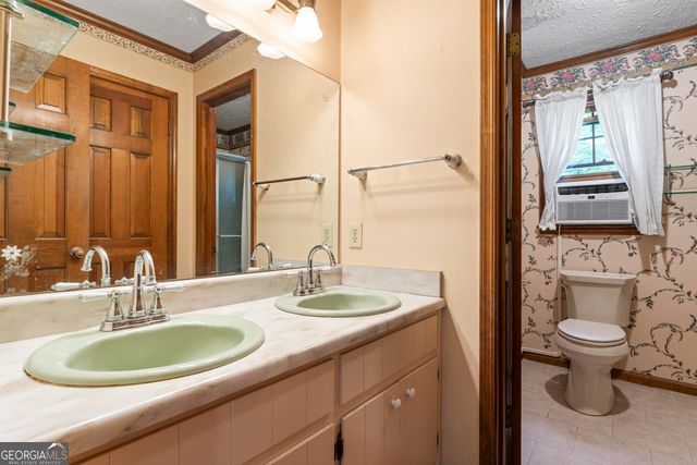 318 Burke Circle, Mcdonough, GA 30253