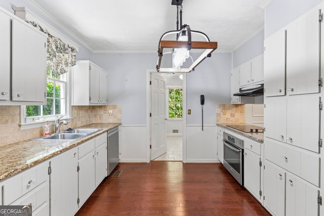 318 Burke Circle, Mcdonough, GA 30253