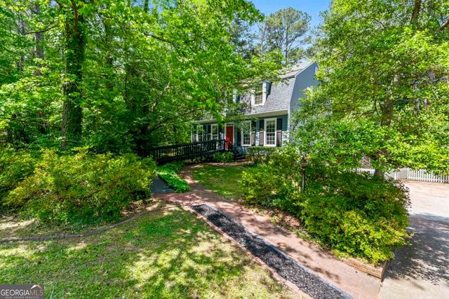 318 Burke Circle, Mcdonough, GA 30253