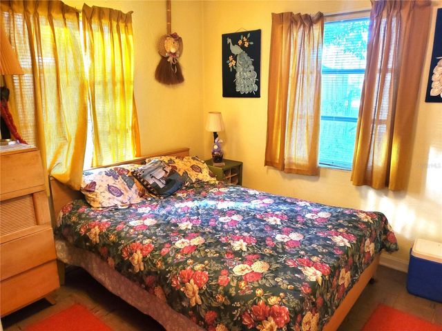 335 S CARPENTER AVENUE, Orange City, FL 32763