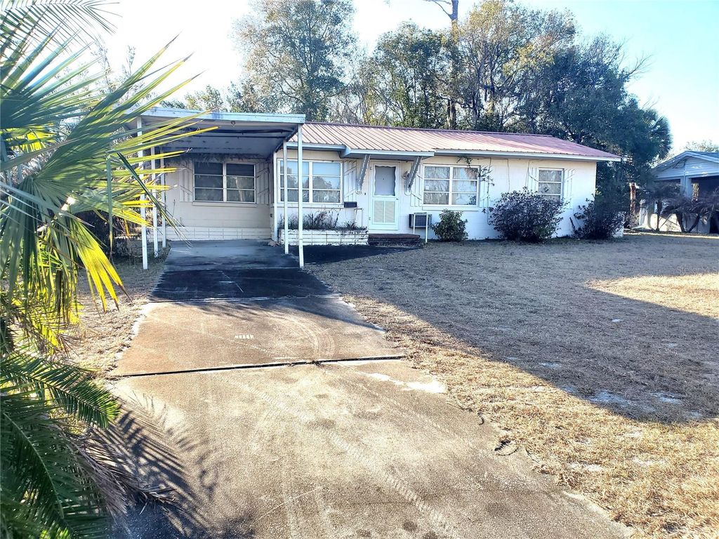 335 S CARPENTER AVENUE, Orange City, FL 32763