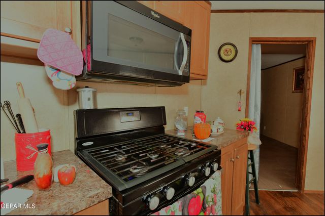 529 Paloma Blanca Drive, Chaparral, NM 88081