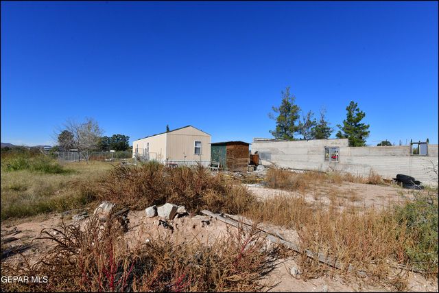 529 Paloma Blanca Drive, Chaparral, NM 88081