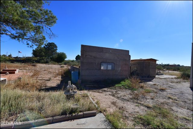 529 Paloma Blanca Drive, Chaparral, NM 88081