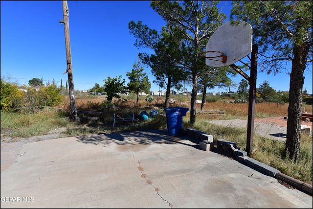 529 Paloma Blanca Drive, Chaparral, NM 88081