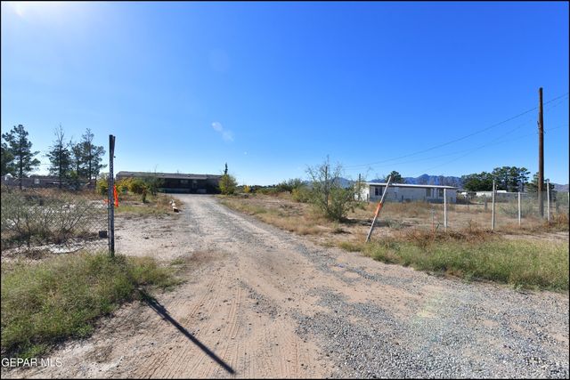 529 Paloma Blanca Drive, Chaparral, NM 88081