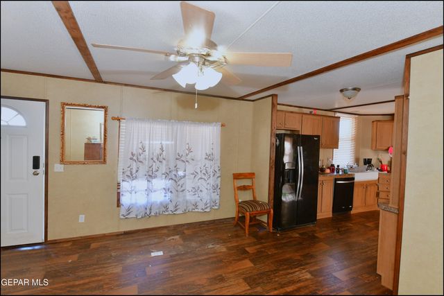 529 Paloma Blanca Drive, Chaparral, NM 88081