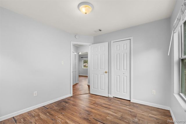1821 E Hazelhurst Street, Ferndale, MI 48220