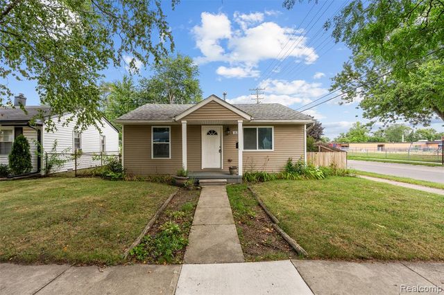 1821 E Hazelhurst Street, Ferndale, MI 48220