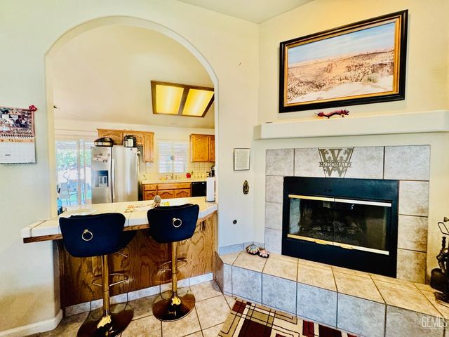 238 Tanner Michael Drive, Bakersfield, CA 93308