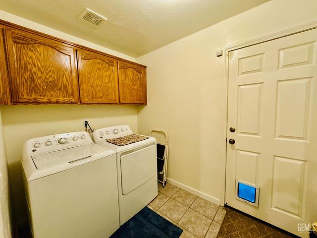 238 Tanner Michael Drive, Bakersfield, CA 93308