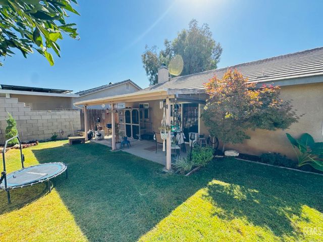 238 Tanner Michael Drive, Bakersfield, CA 93308