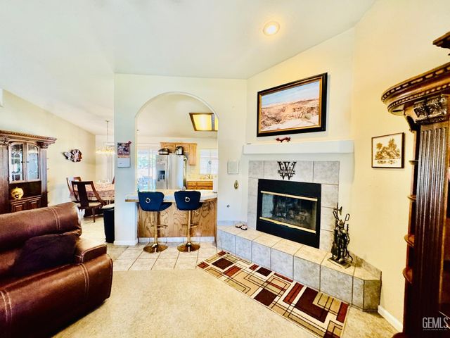 238 Tanner Michael Drive, Bakersfield, CA 93308