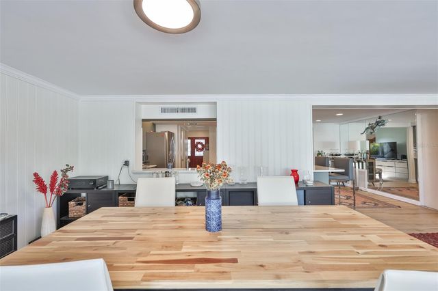 1279 86TH AVENUE N, St Petersburg, FL 33702