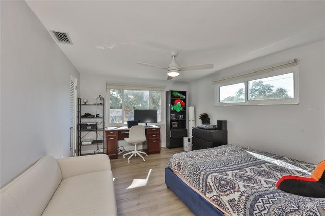 1279 86TH AVENUE N, St Petersburg, FL 33702