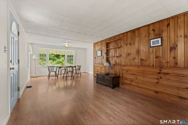 8 Mixville Road, Prospect, CT 06712