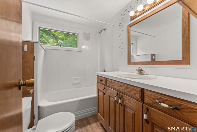 8 Mixville Road, Prospect, CT 06712