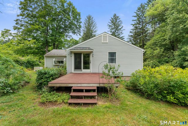 8 Mixville Road, Prospect, CT 06712