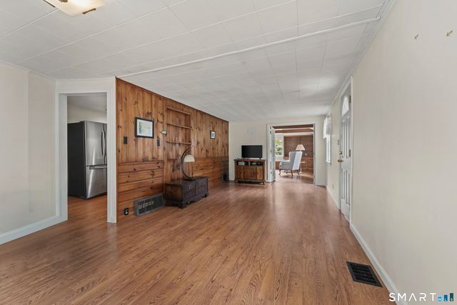 8 Mixville Road, Prospect, CT 06712