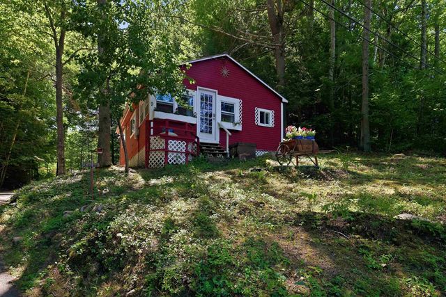 9 Berry Road, Loudon, NH 03307