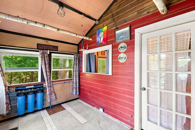 9 Berry Road, Loudon, NH 03307