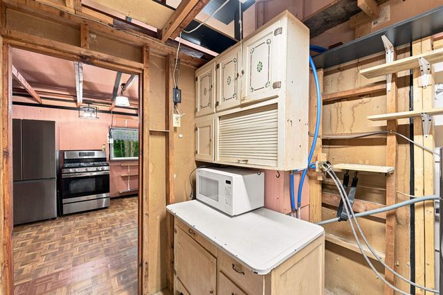 9 Berry Road, Loudon, NH 03307