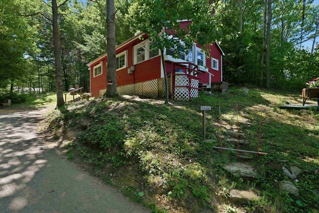 9 Berry Road, Loudon, NH 03307