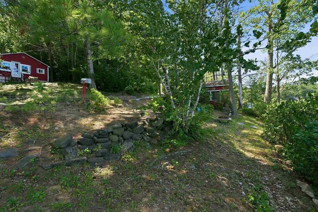 9 Berry Road, Loudon, NH 03307